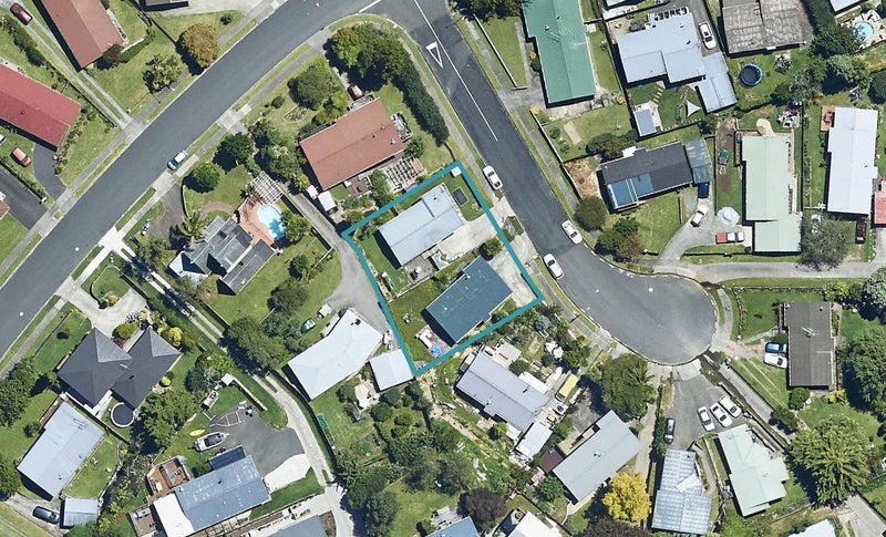 4A Luke Street, Brookfield, Tauranga - Carousel 1