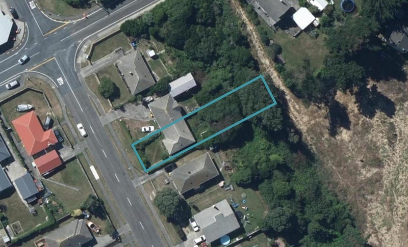 17 Kapiti Crescent, Titahi Bay, Porirua - Carousel 1