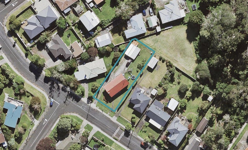 47 Lauderdale Road, Birkdale, Auckland - Carousel 1