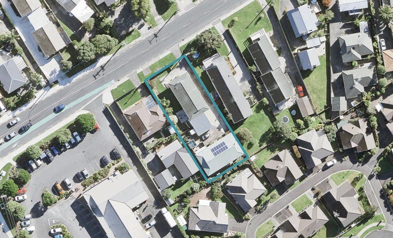 10B Bay Street, Red Beach, Whangaparāoa - Carousel 1