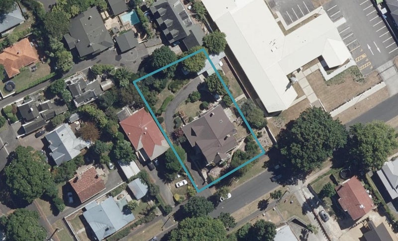 11 O'Neill Street, Claudelands, Hamilton - Carousel 1