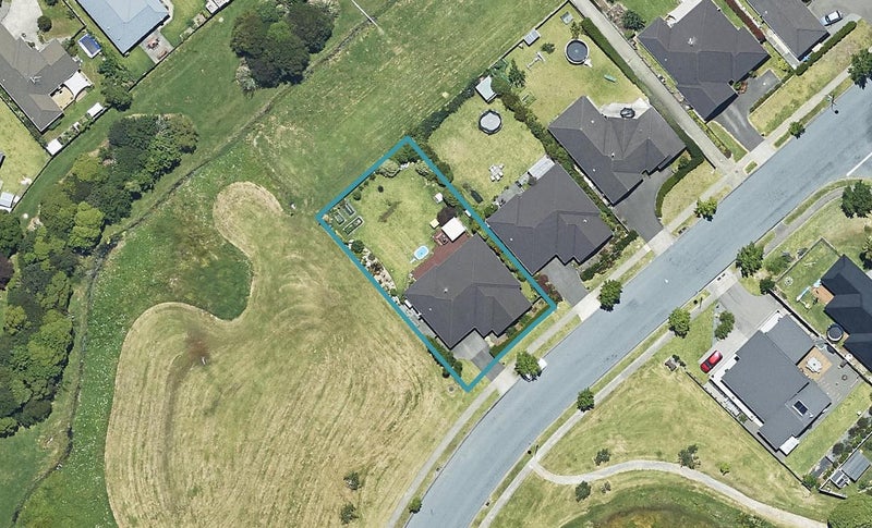 120 Waterside Drive, Pyes Pa, Tauranga - Carousel 1
