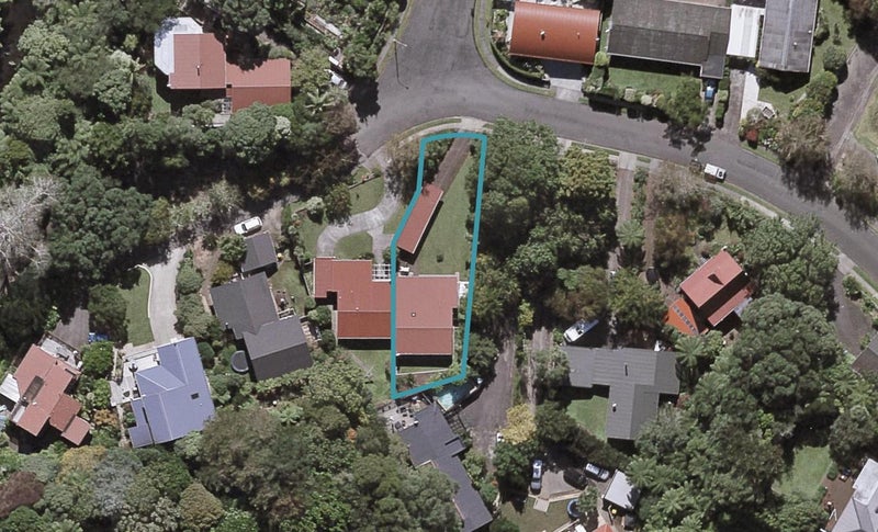 9 Spencer Place, Merrilands, New Plymouth - Carousel 1