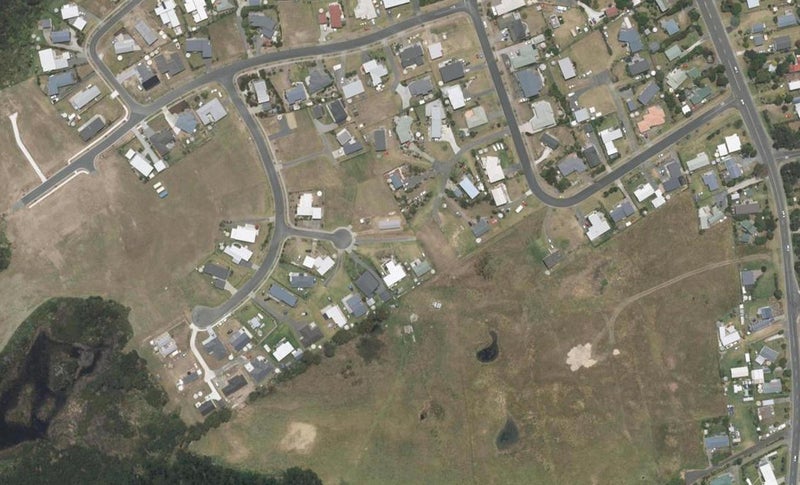 9 Beachcomber Road, Mangawhai Heads, Mangawhai - Carousel 1