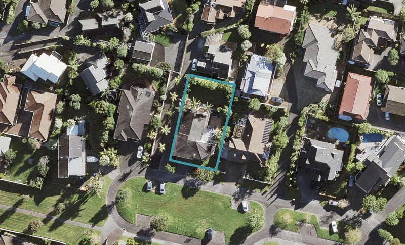 31 Deanna Drive, West Harbour, Auckland - Carousel 1