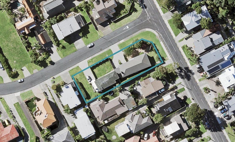2/51 Clovelly Road, Bucklands Beach, Auckland - Carousel 1
