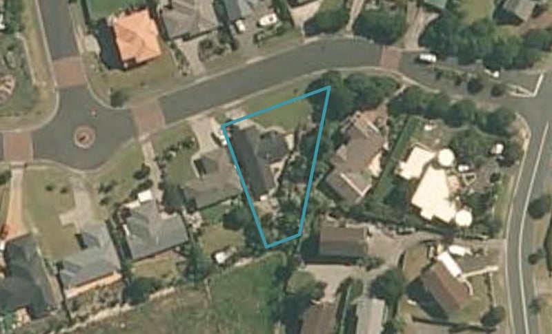 3 Roberta Crescent, Orewa, Orewa - Carousel 1
