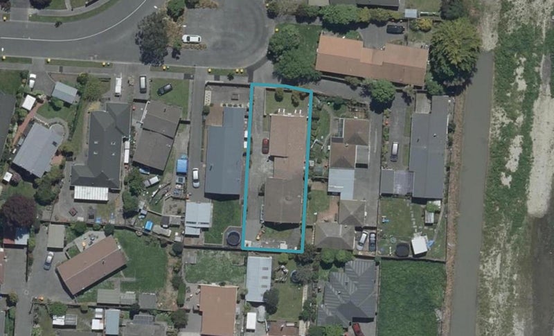 2/18 Dunbarton Street, Redwood, Christchurch - Carousel 1