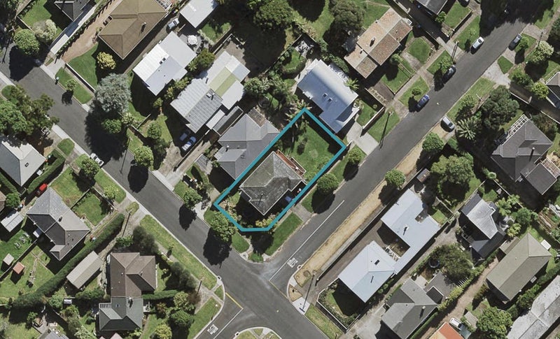 57 Namata Road, One Tree Hill, Auckland - Carousel 1