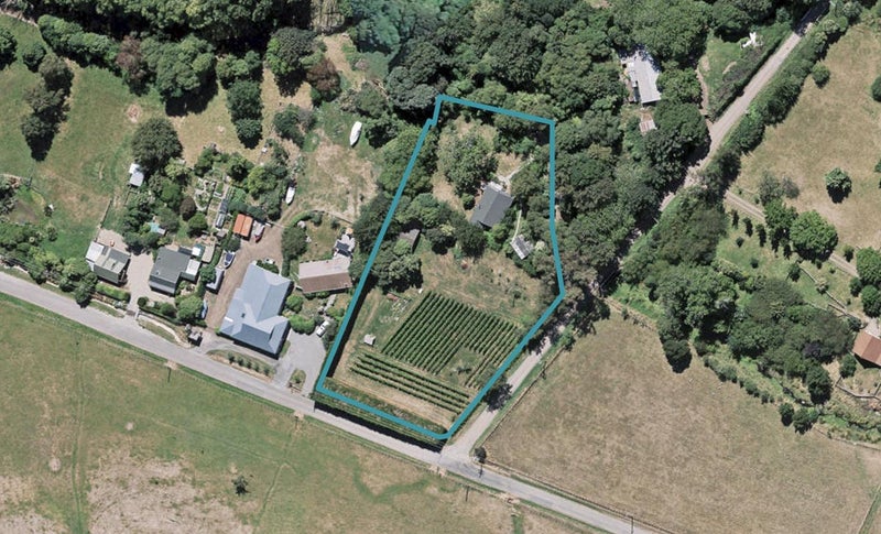 5 Bells Road, Takamatua, Akaroa - Carousel 1