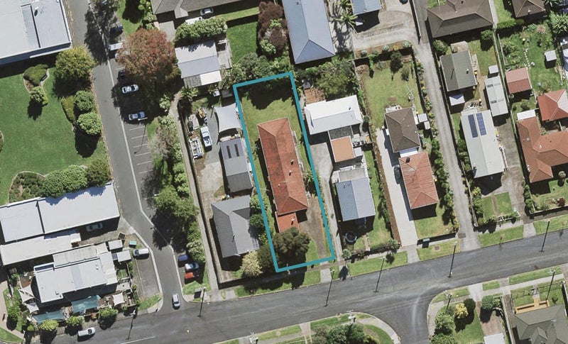 1/7 Miro Road, Mangere Bridge, Auckland - Carousel 1