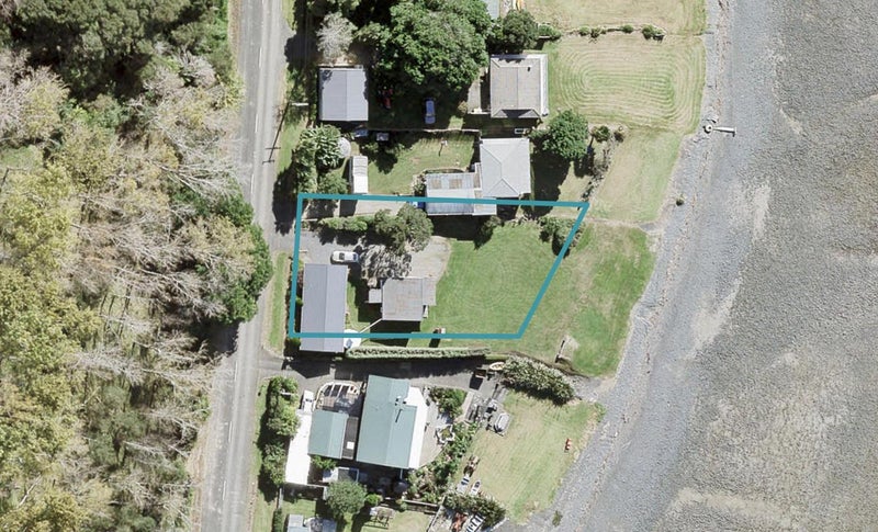 1862 East Coast Road, WHAKATIWAI, MIRANDA - Carousel 1
