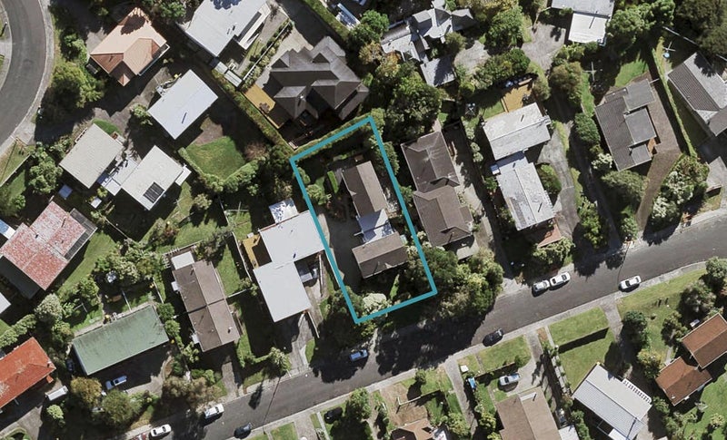 2/20 Girrahween Drive, Totara Vale, Auckland - Carousel 1
