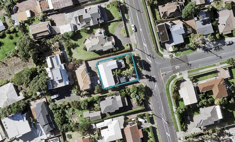 131 Bucklands Beach Road, Bucklands Beach, Auckland - Carousel 1