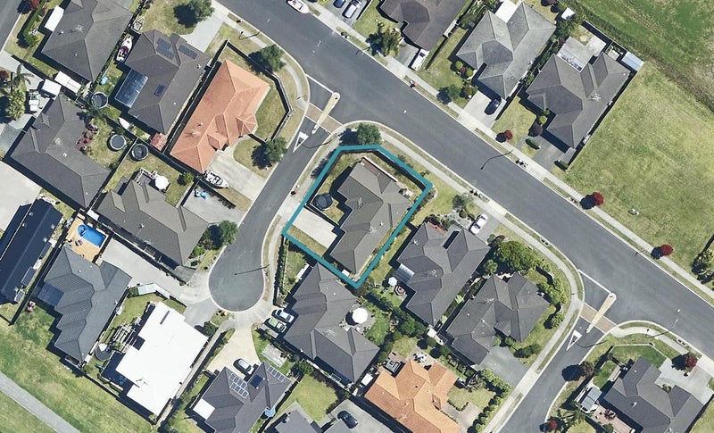 1 Millie Court, Papamoa Beach, Papamoa - Carousel 1