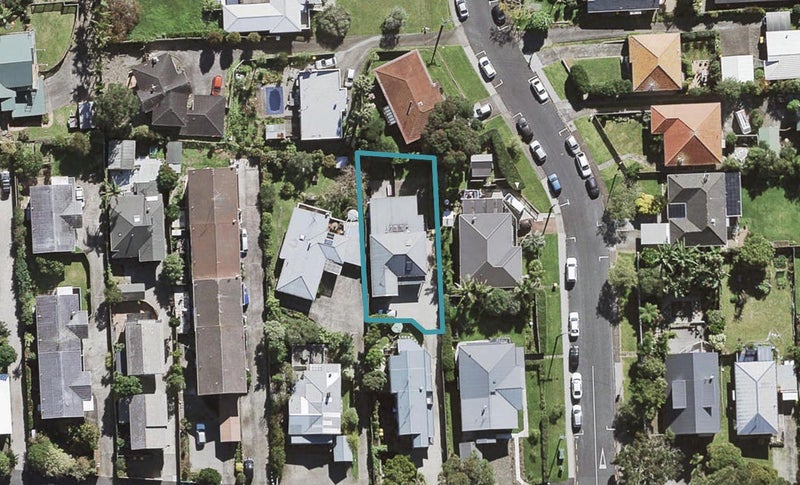 1/0 Onewa Road, Birkenhead, Auckland - Carousel 1