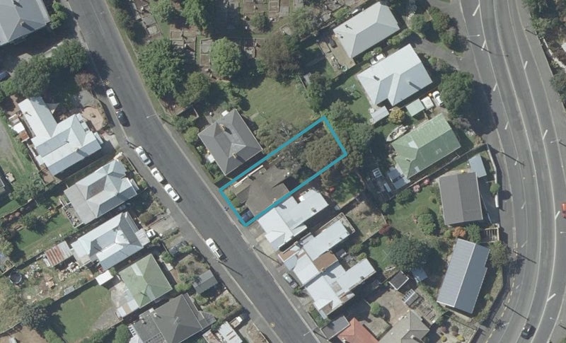 16 Eglinton Road, The Glen, Dunedin - Carousel 1