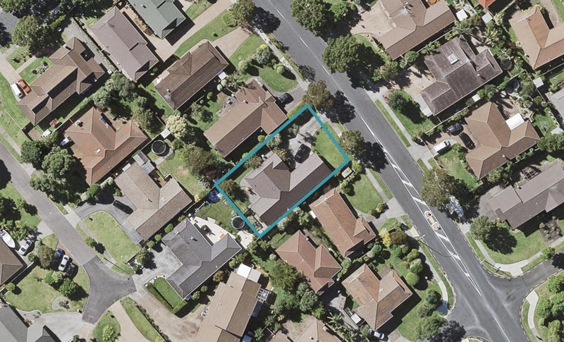 94 Mirrabooka Avenue, Botany Downs, Auckland - Carousel 1