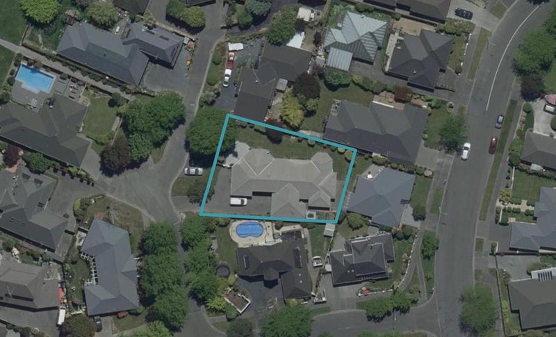 4 Arundel Gate, Avonhead, Christchurch - Carousel 1