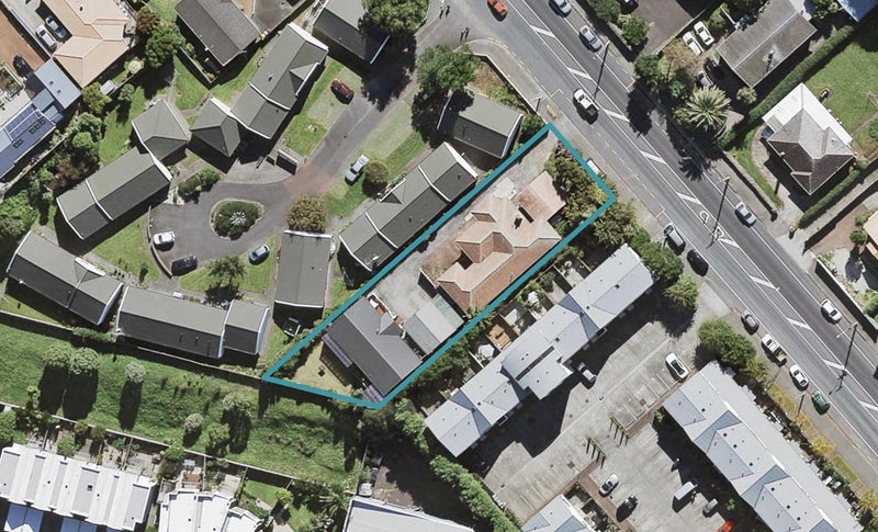 2/953 Mount Eden Road, Three Kings, Auckland - Carousel 1