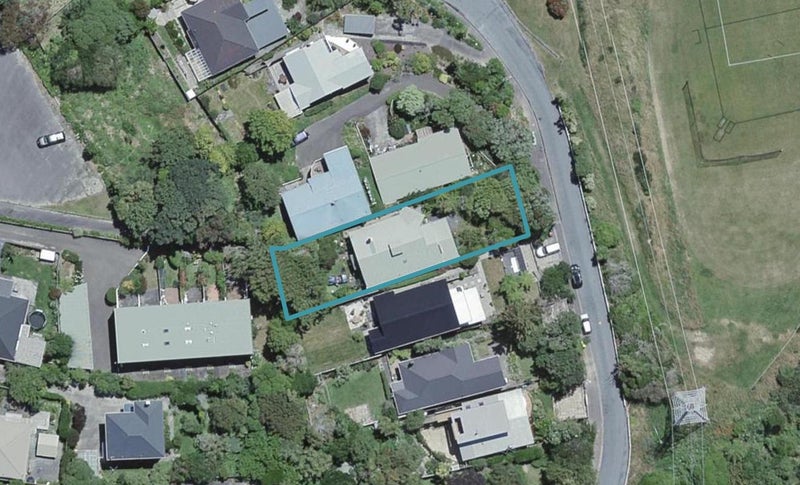 11 Seaforth Terrace, Karori, Wellington - Carousel 1
