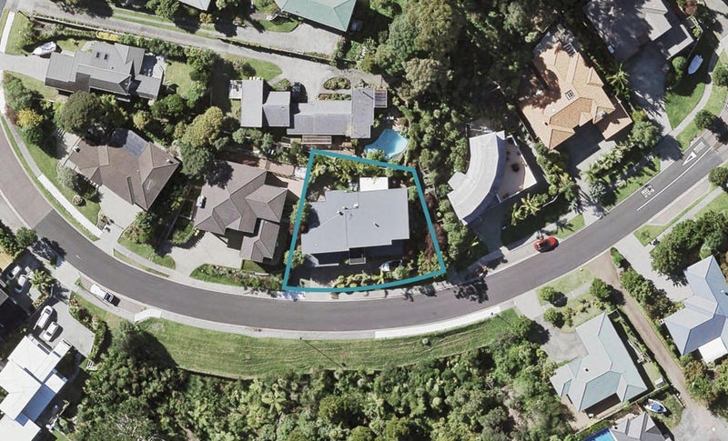 29 Helvetia Drive, Browns Bay, Auckland - Carousel 1