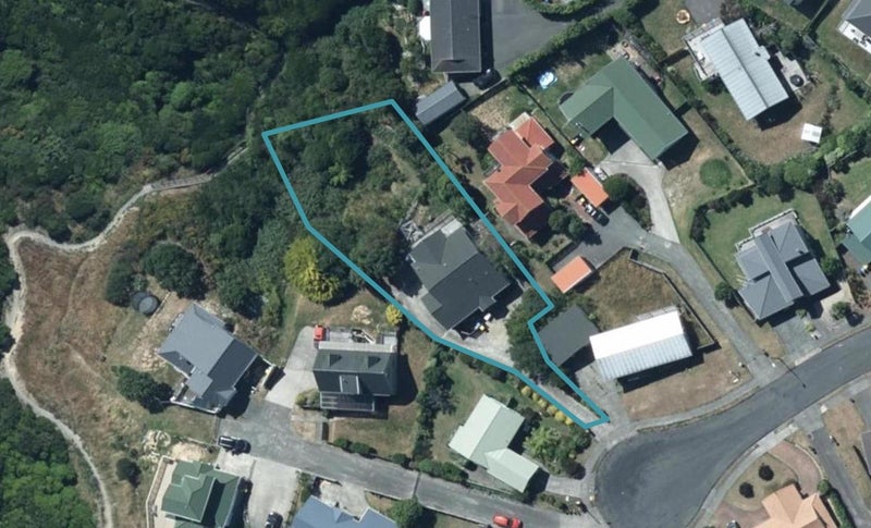 14 Coventry Close, Ascot Park, Porirua - Carousel 1