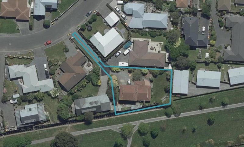 102 Regency Crescent, Redwood, Christchurch - Carousel 1
