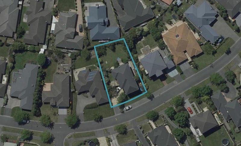 30 Kinsella Crescent, Aidanfield, Christchurch - Carousel 1