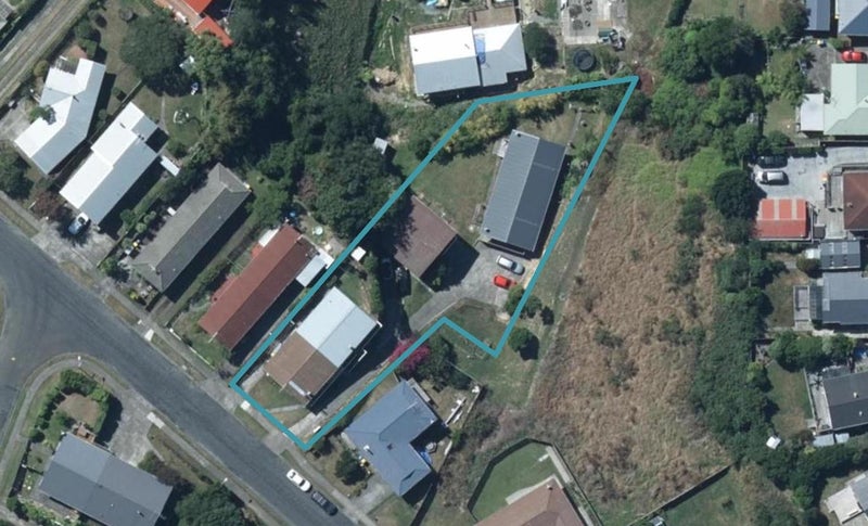17D ROSE ST, RANUI HEIGHTS, PORIRUA - Carousel 1