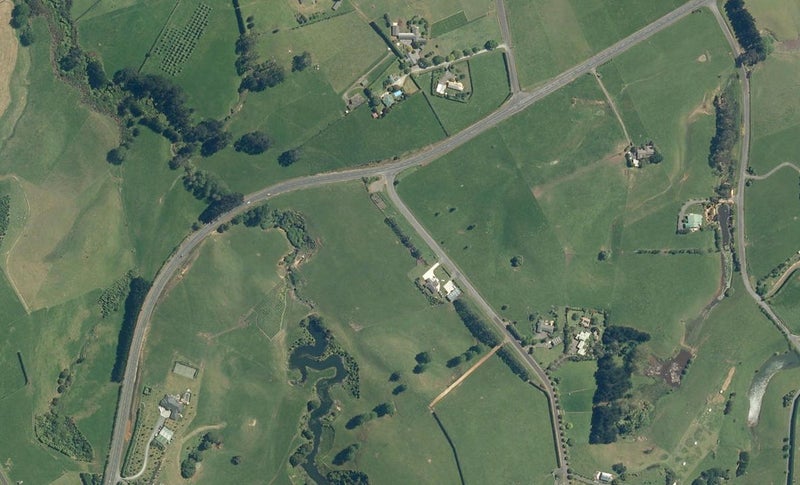 16 Speedy Road, Pukekohe - Carousel 1