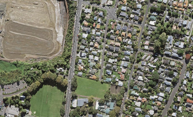 35 Queensway, Three Kings, Auckland - Carousel 1