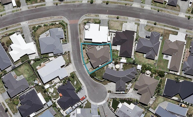 1 Somes Place, Poraiti, Napier - Carousel 1