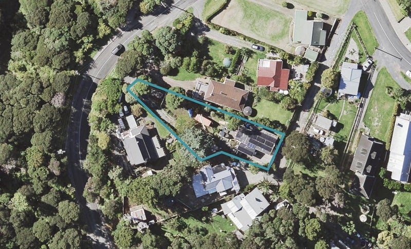 20 Rewa Road, Maraetai, Auckland - Carousel 1