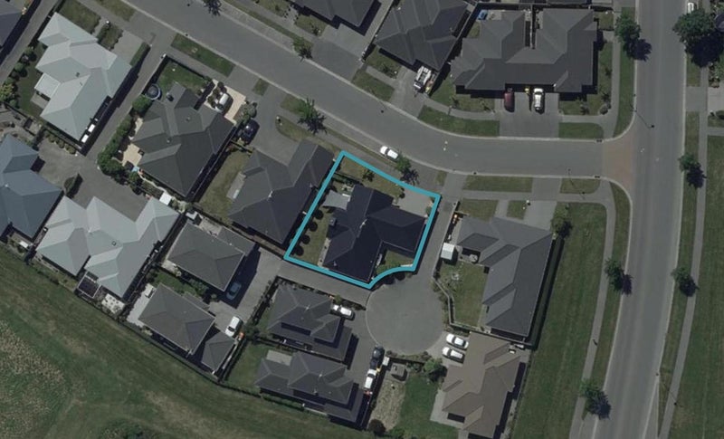 9 Somerville Crescent, Aidanfield, Christchurch - Carousel 1