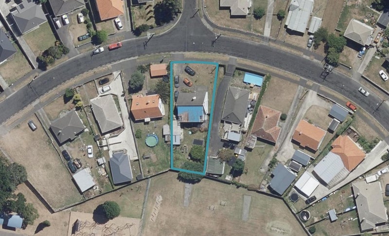35 Churchill Avenue, Maeroa, Hamilton - Carousel 1