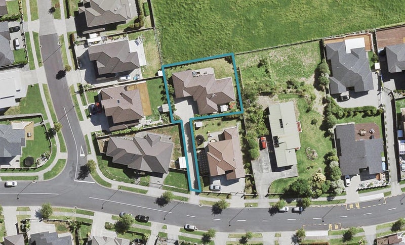 107 Lake Panorama Drive, Henderson Valley, Auckland - Carousel 1