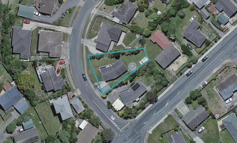 4 Trinidad Crescent, Grenada Village, Wellington - Carousel 1