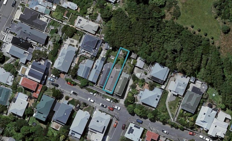 11 Stafford Street, Mount Victoria, Wellington - Carousel 1