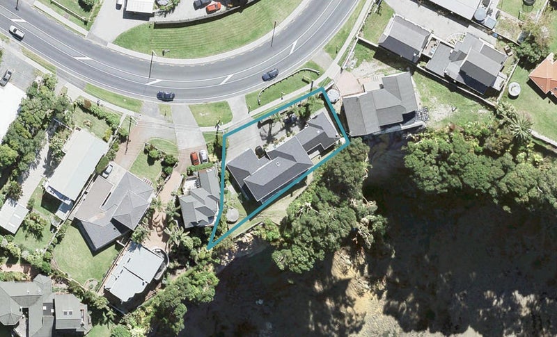 829 Whangaparaoa Road, Manly, Whangaparaoa - Carousel 1