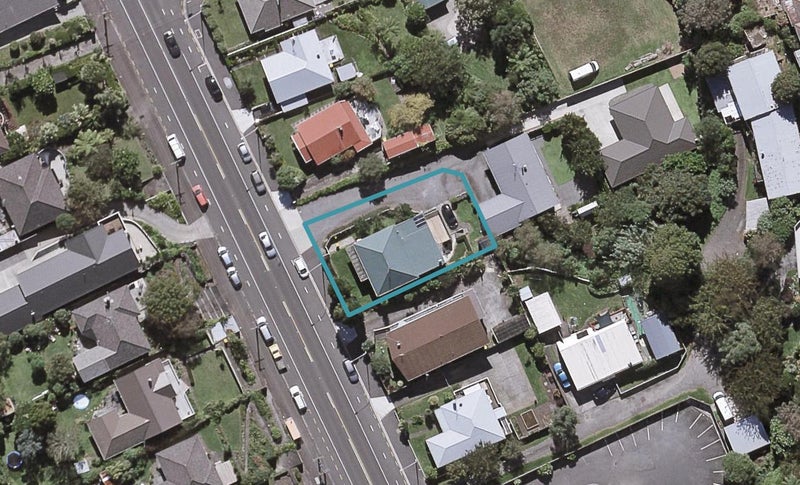 85 Mangorei Road, Strandon, New Plymouth - Carousel 1