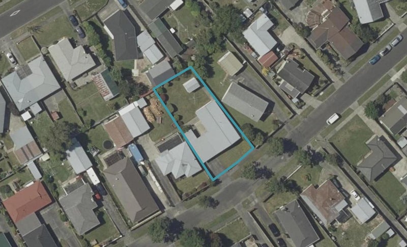 37 Raglan Avenue, Cloverlea, Palmerston North - Carousel 1