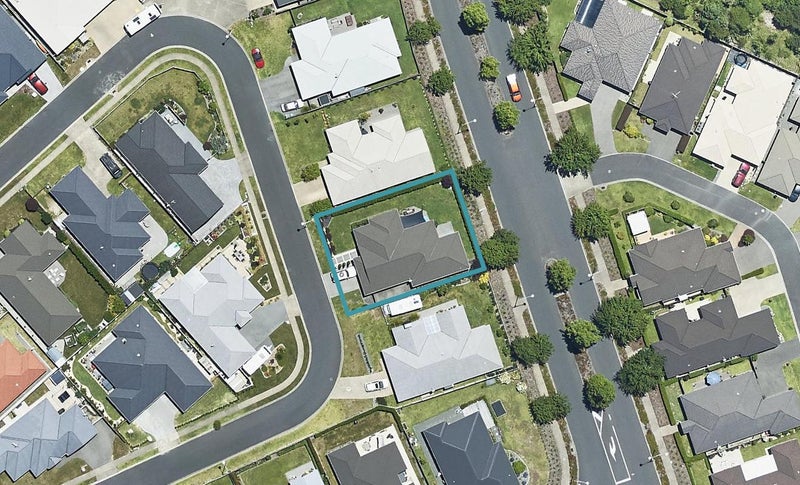 6 North Bay Road, Pyes Pa, Tauranga - Carousel 1