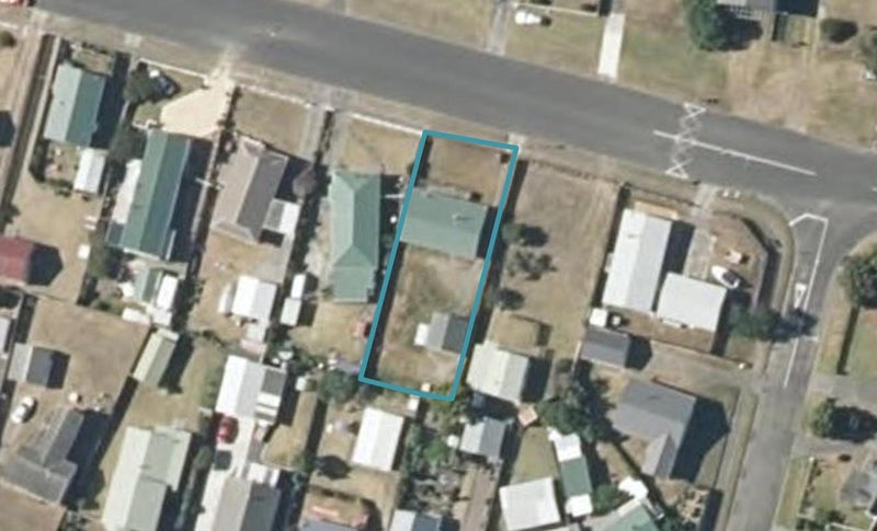 24 Cousins Avenue East, Foxton Beach, Foxton - Carousel 1