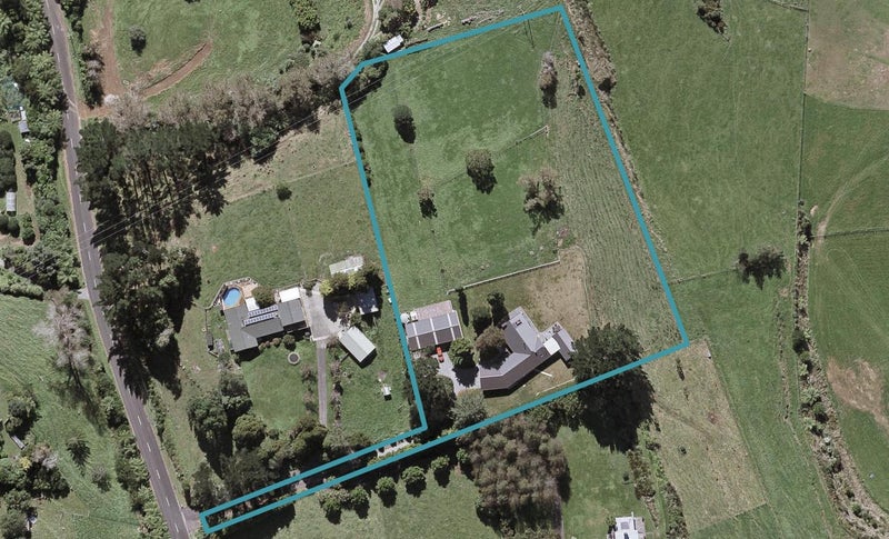153 Veale Road, Ridgewood, New Plymouth - Carousel 1