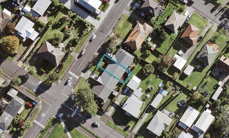 10 Saxon Street, Waterview, Auckland - Carousel 1