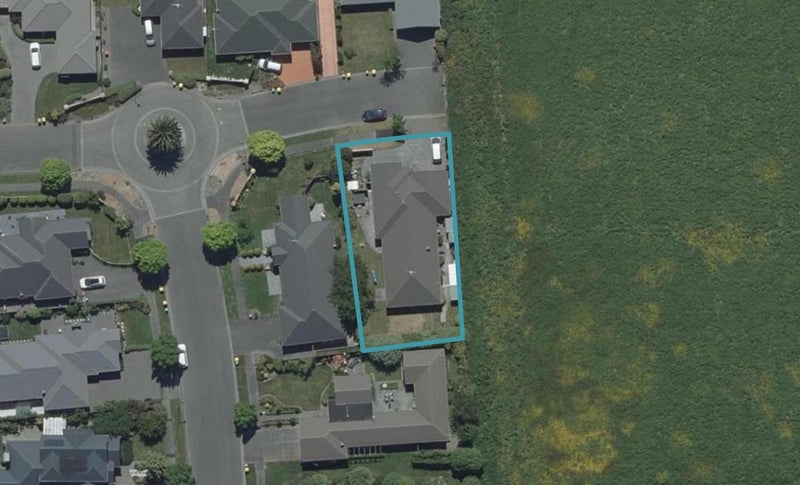 30 Havana Gardens, Shirley, Christchurch - Carousel 1