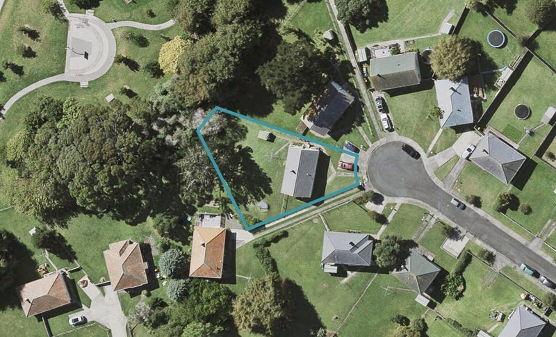 5 Lowe Street, Belmont, Auckland - Carousel 1