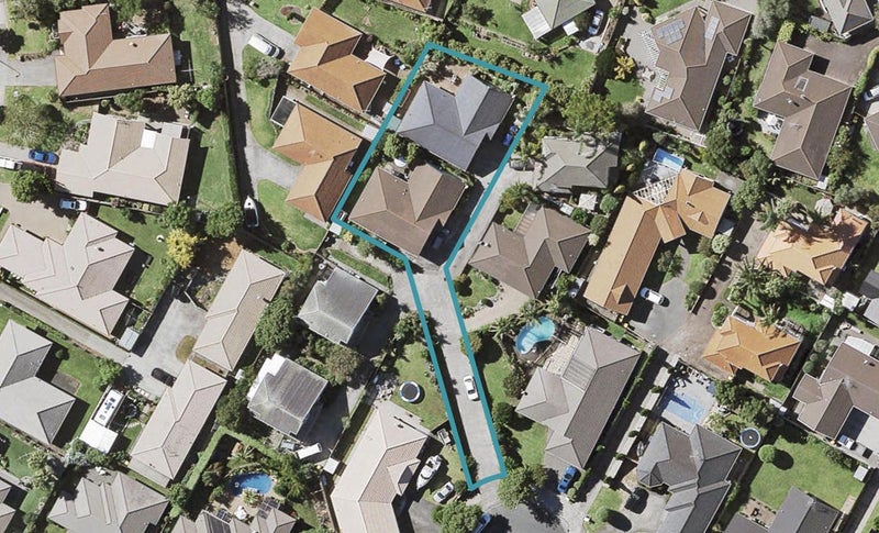 2/33 Ben Nevis Place, Northpark, Auckland - Carousel 1