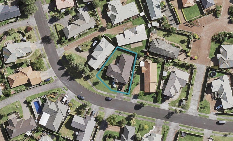 31 Sheriff Place, Randwick Park, Auckland - Carousel 1